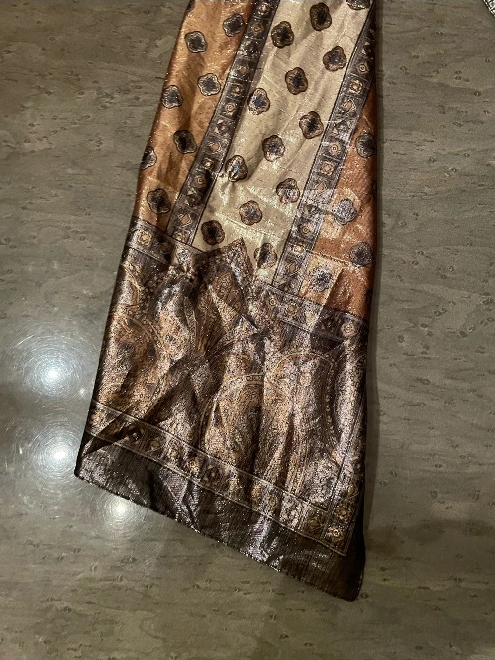 Authentic Oscar de la renta Metallic Brown & Gold Patterned Fashion Scarf